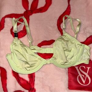 Victoria's Secret Demi Bra. NWT Size 32B brand New lime green underwire